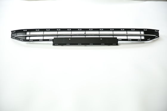 3GB 853 677 VW Passat 2019 2020 noirs de Front Bumper Grills For Cars avec la bande